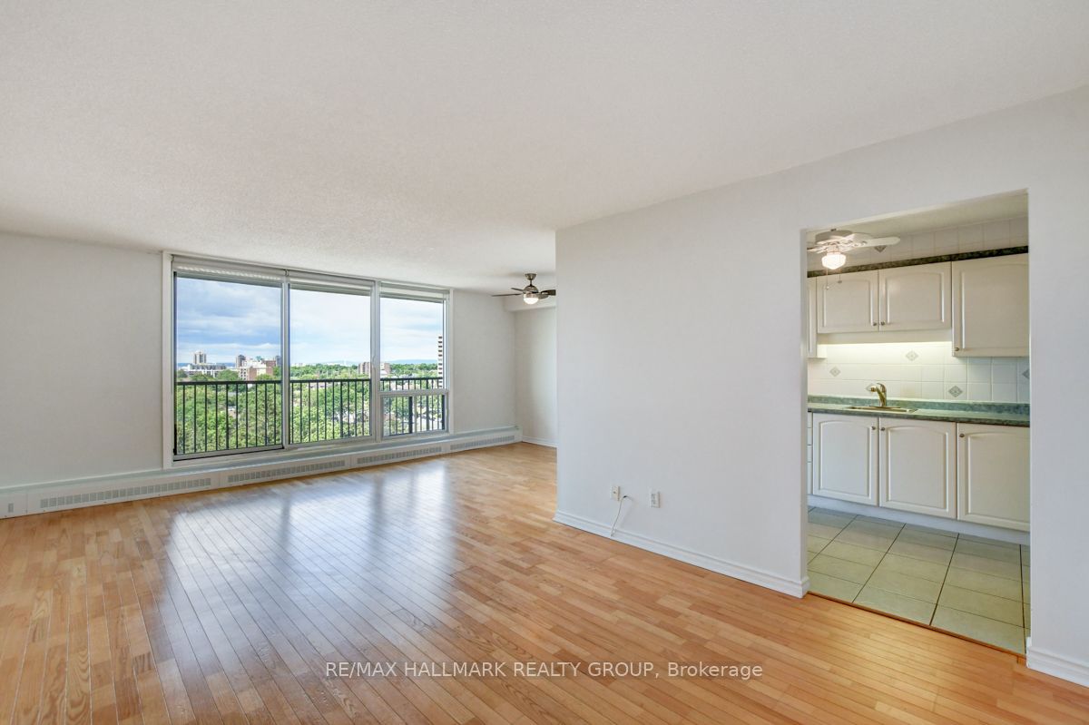 665 Bathgate Drive 1003 Property Photo 10