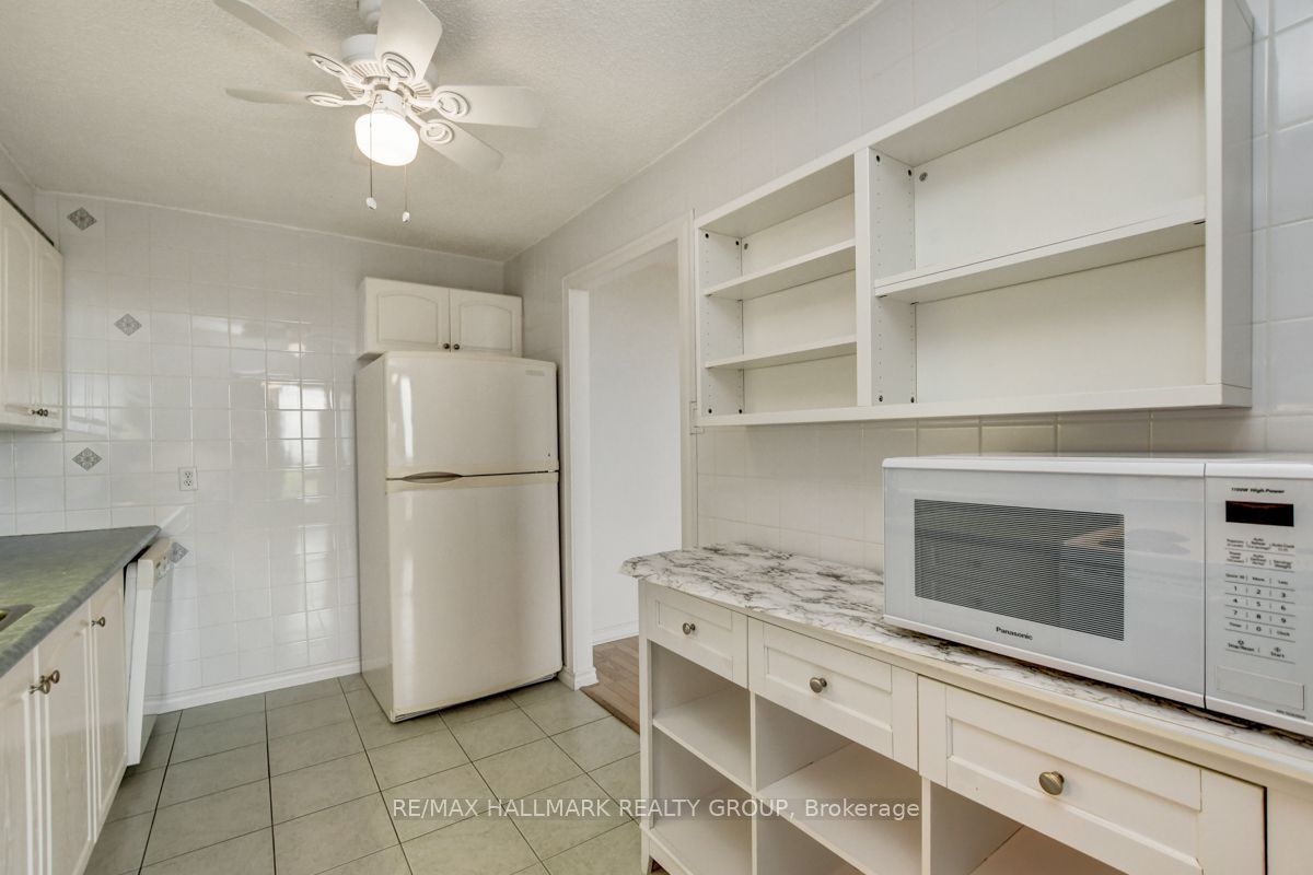 665 Bathgate Drive 1003 Property Photo 18