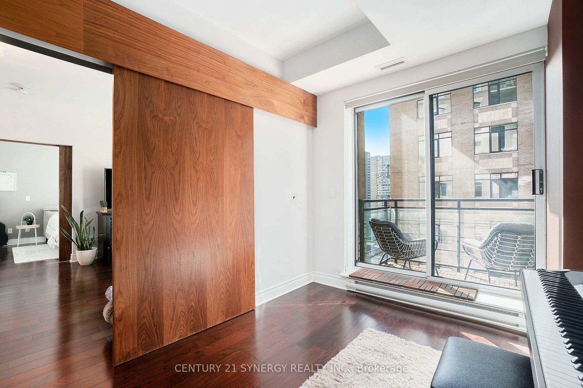 85 Bronson Avenue 1105 Property Photo 20