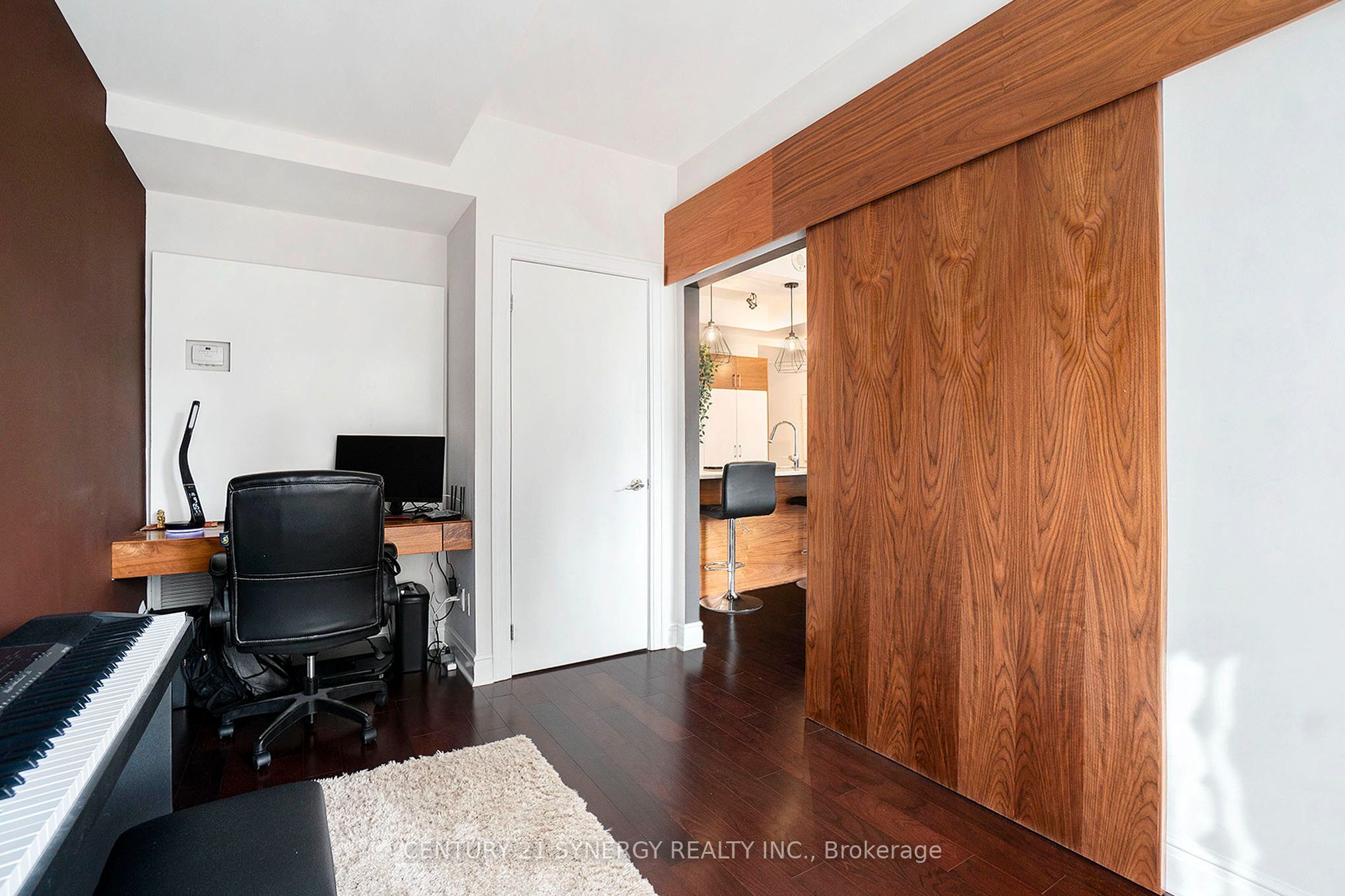 85 Bronson Avenue 1105 Property Photo 21