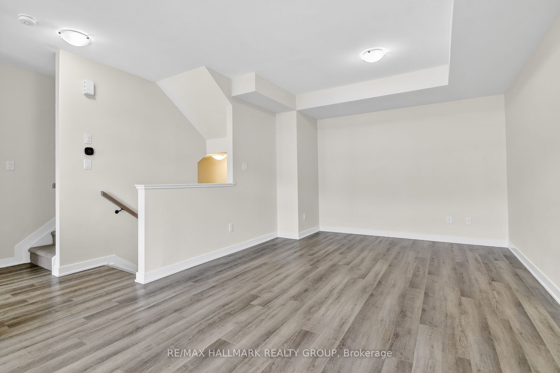 402 Jewelwing Private Property Photo 5