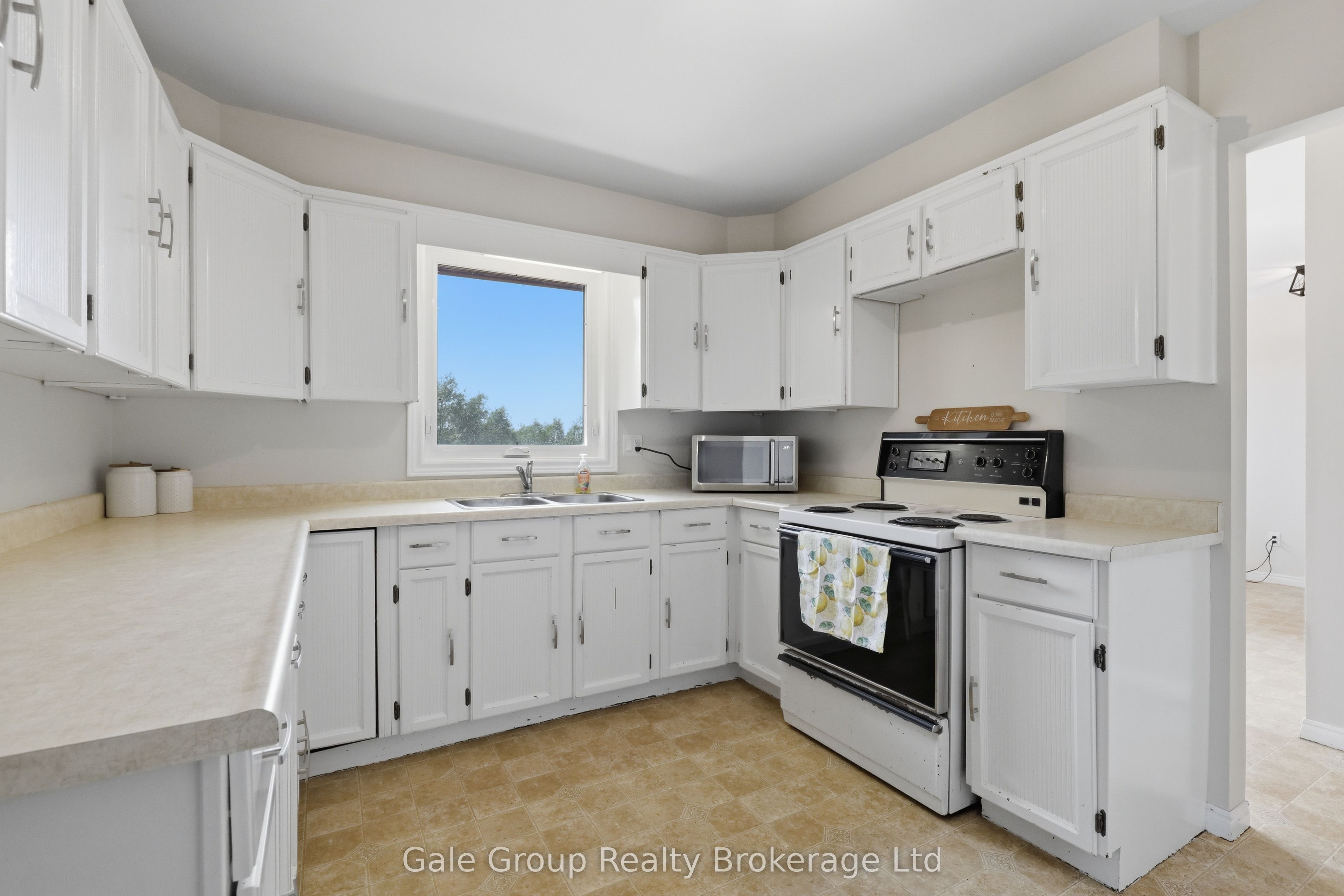 235042 23rd Line Property Photo 11