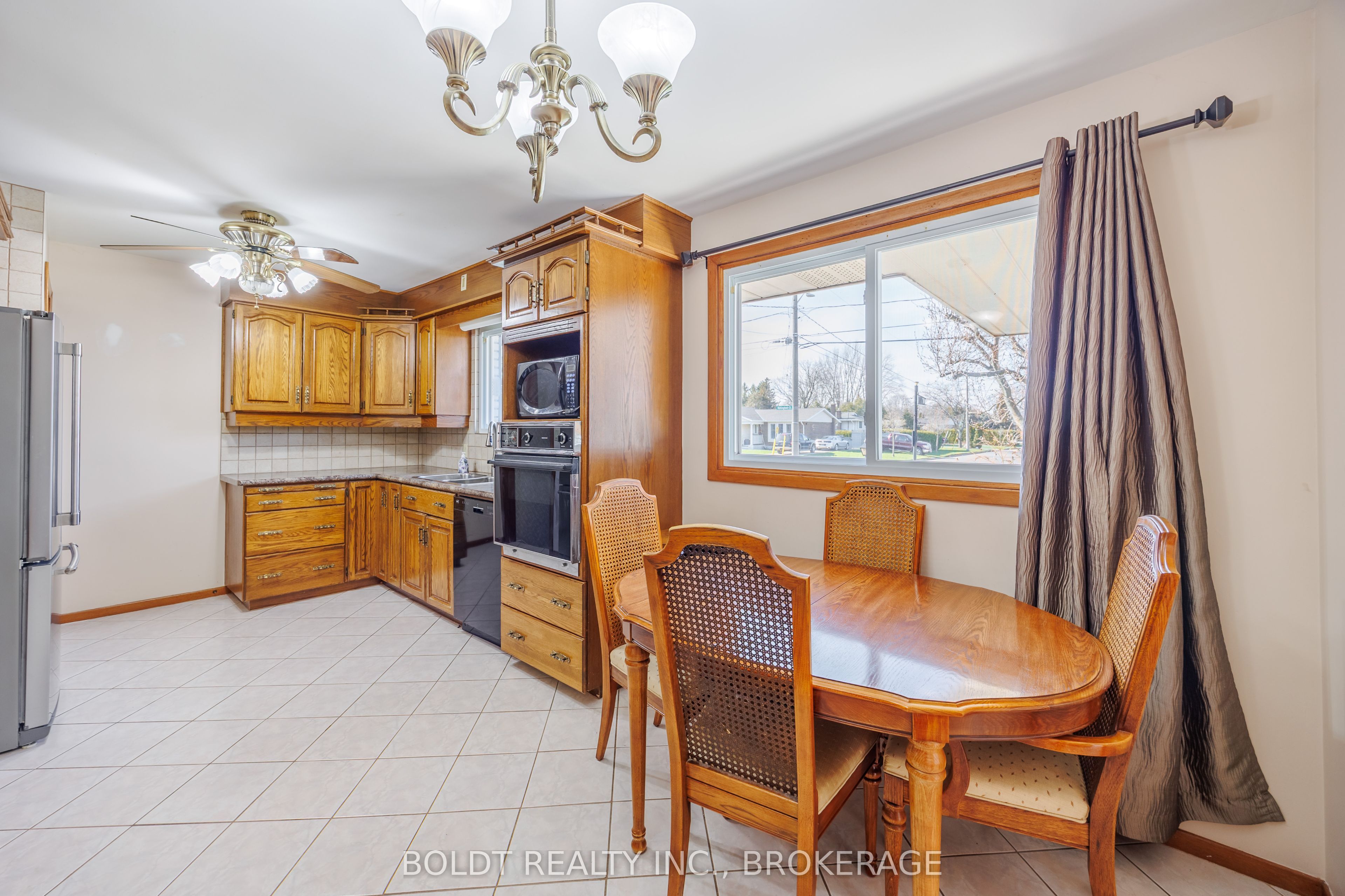 15 Nottingham Court Property Photo 6