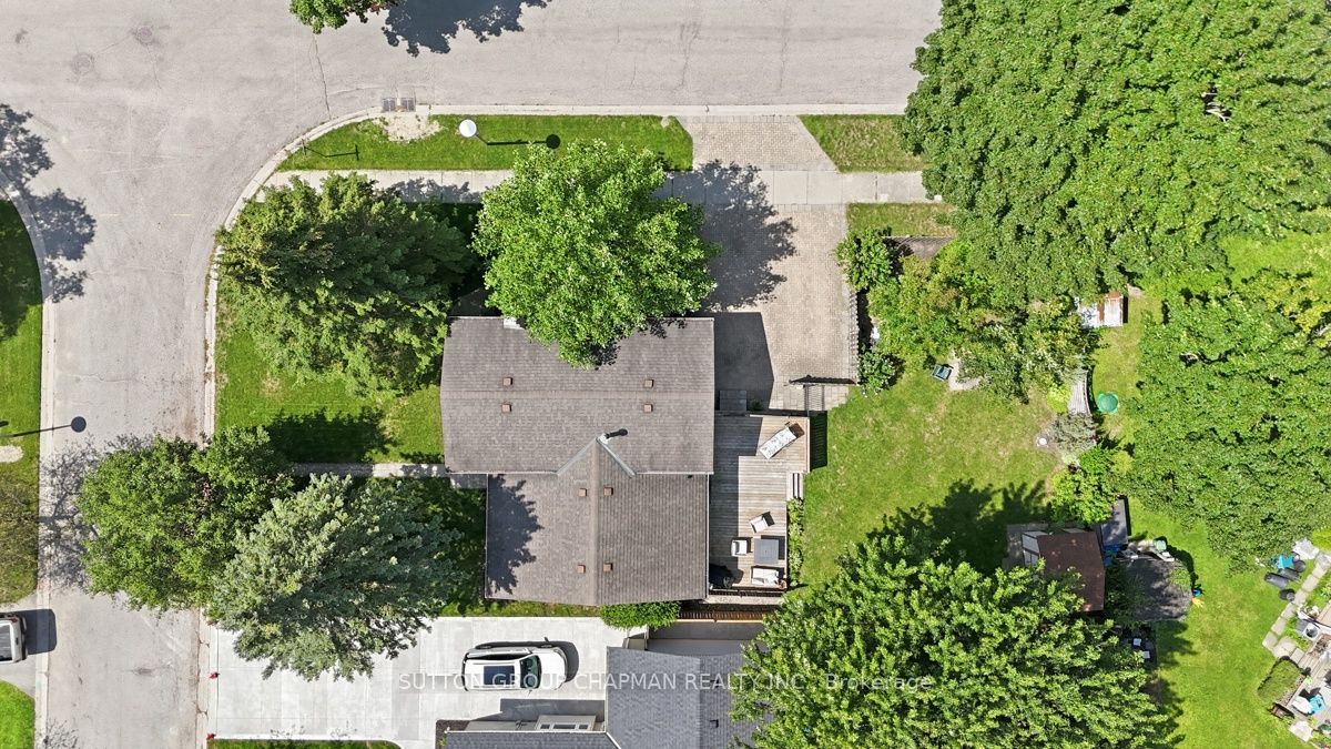 99 Inverary Crescent Property Photo 25