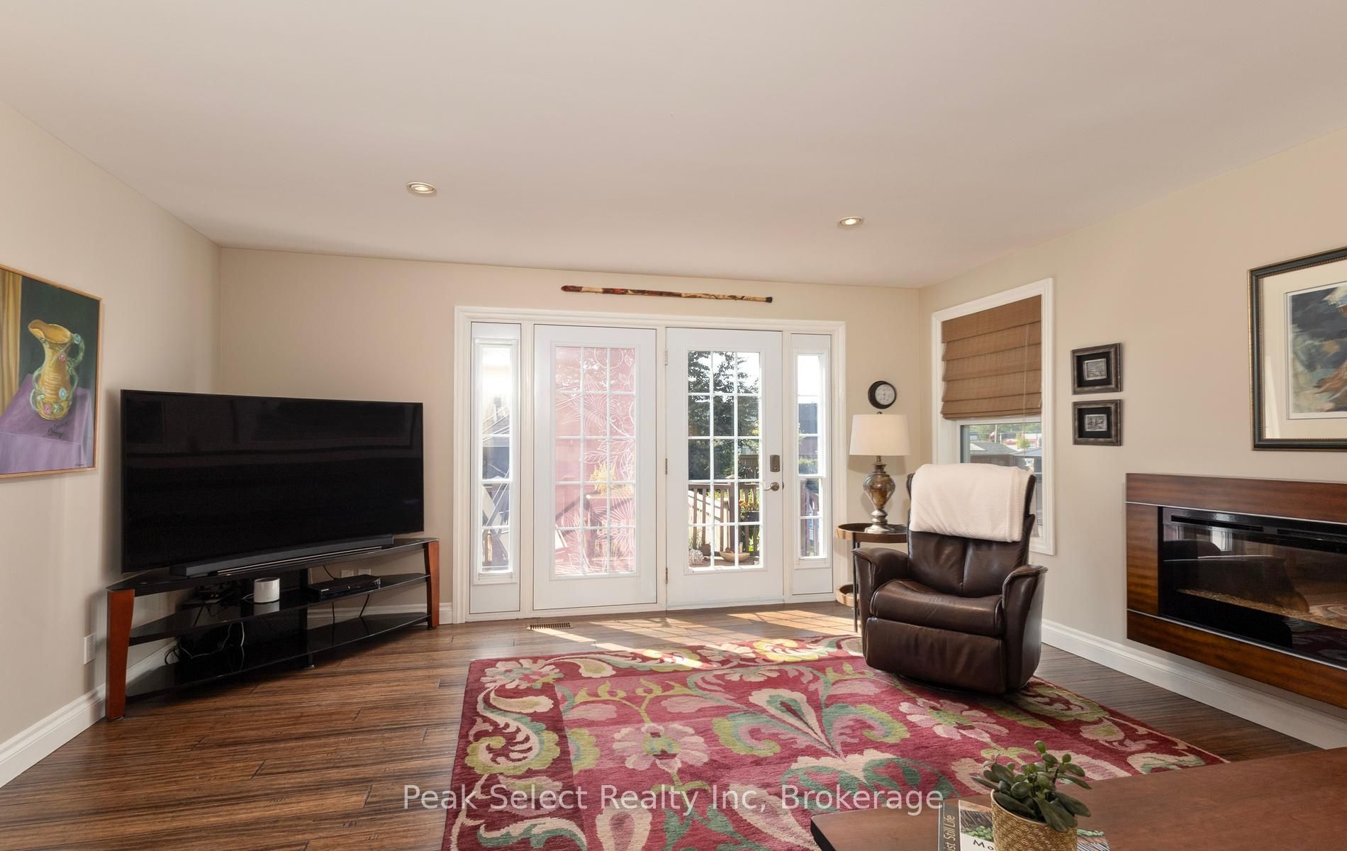 318 Elizabeth Street Property Photo 16
