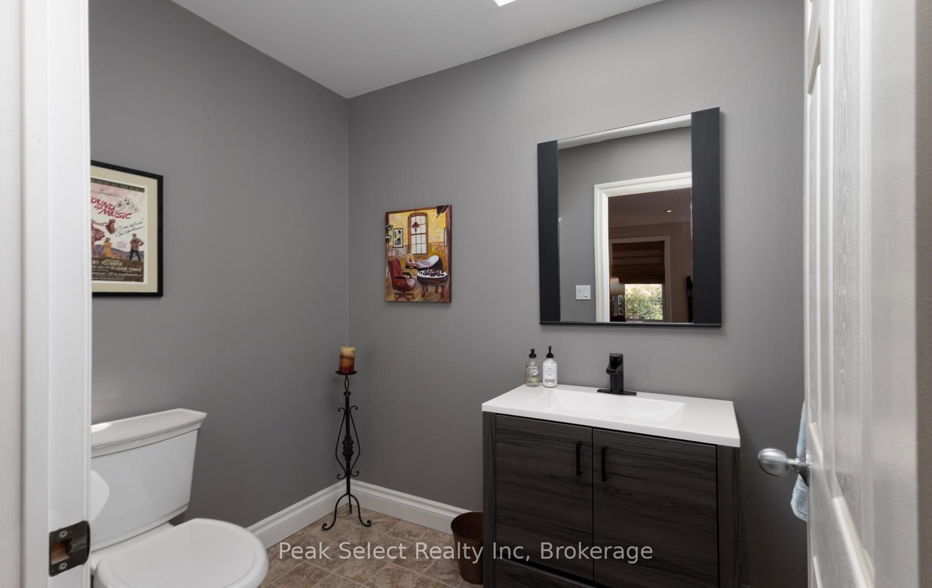 318 Elizabeth Street Property Photo 21