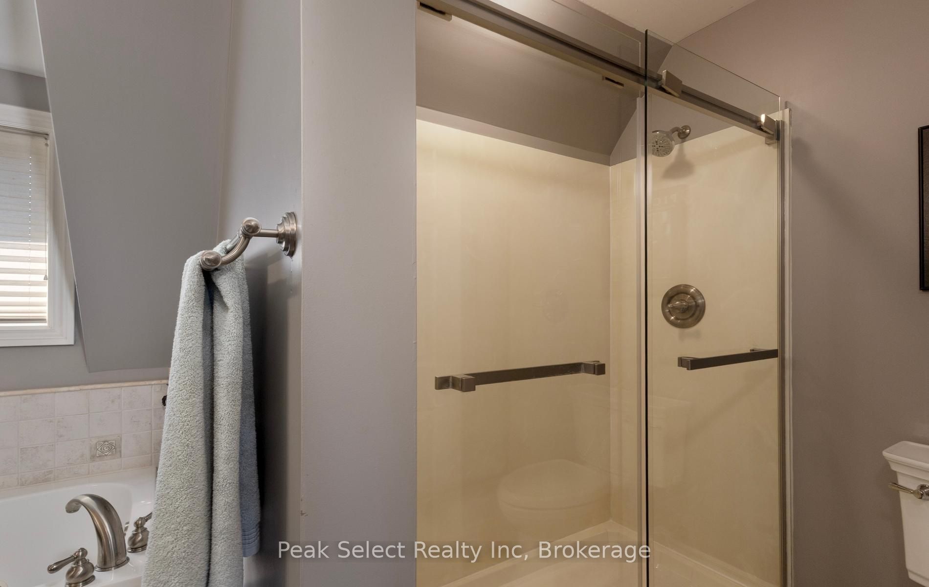 318 Elizabeth Street Property Photo 28