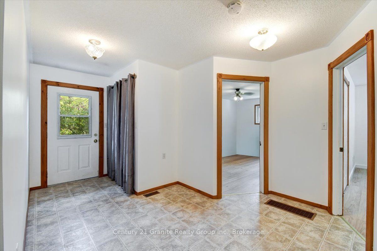 66 Hastings Street S Property Photo 13
