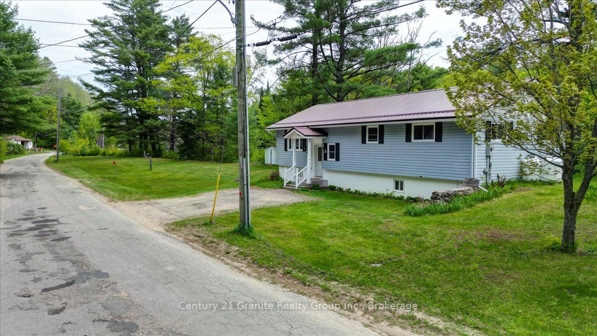 66 Hastings Street S Property Photo 31