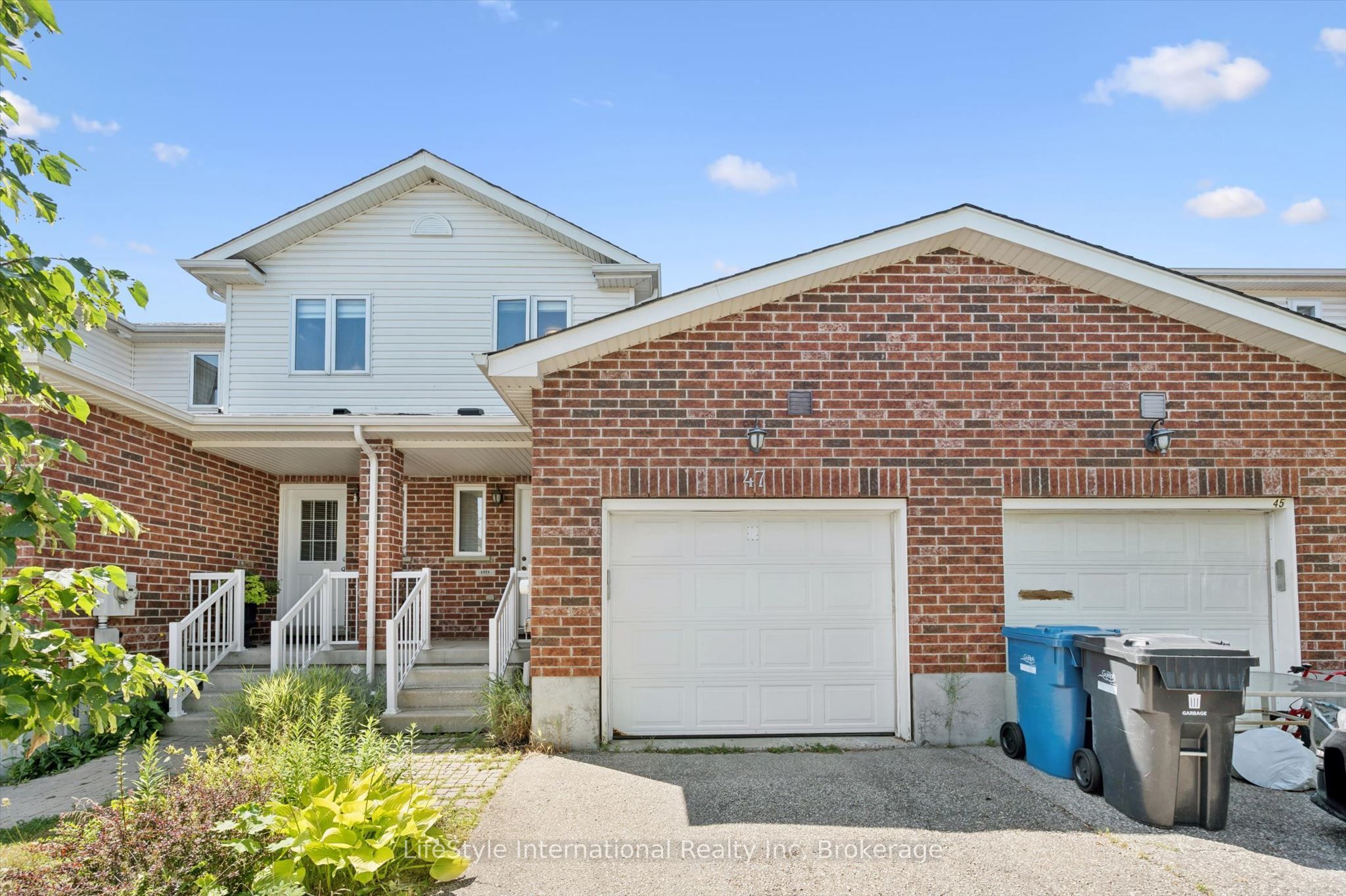 47 Hasler Crescent Property Photo 1
