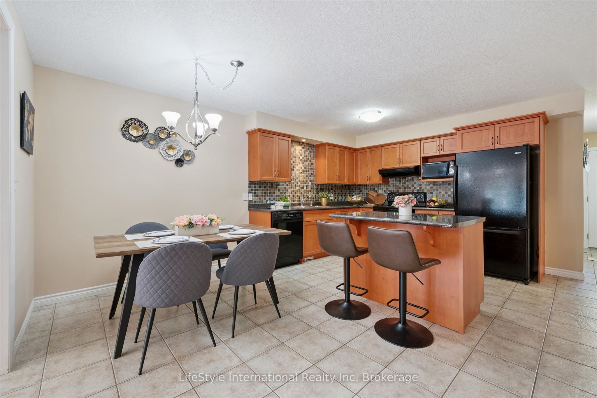 47 Hasler Crescent Property Photo 12