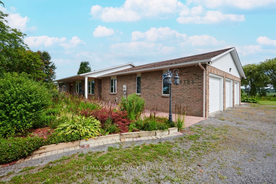 3382 Carp Road Property Photo 5