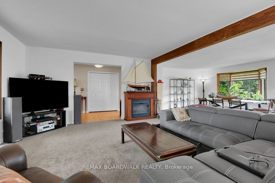 3382 Carp Road Property Photo 9