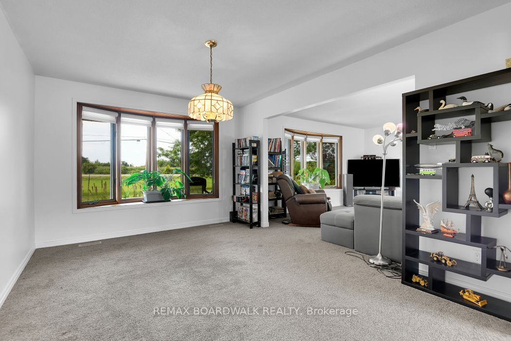 3382 Carp Road Property Photo 10