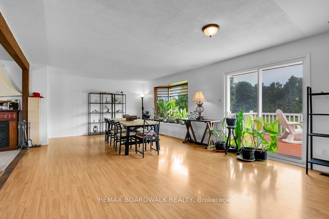 3382 Carp Road Property Photo 11