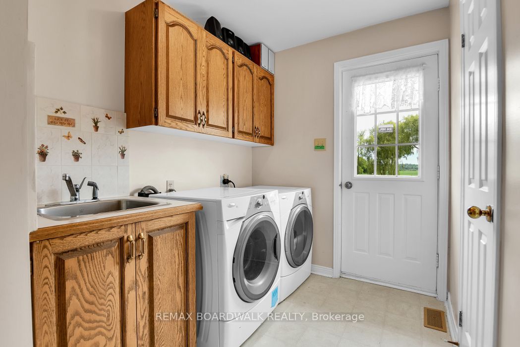 3382 Carp Road Property Photo 16