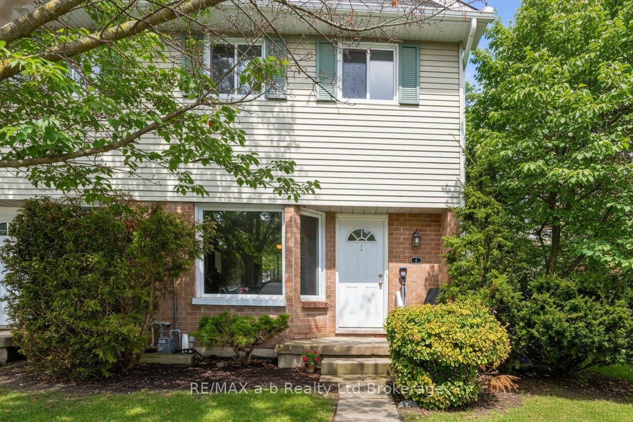 10 Dufferin Street 1 Property Photo 1