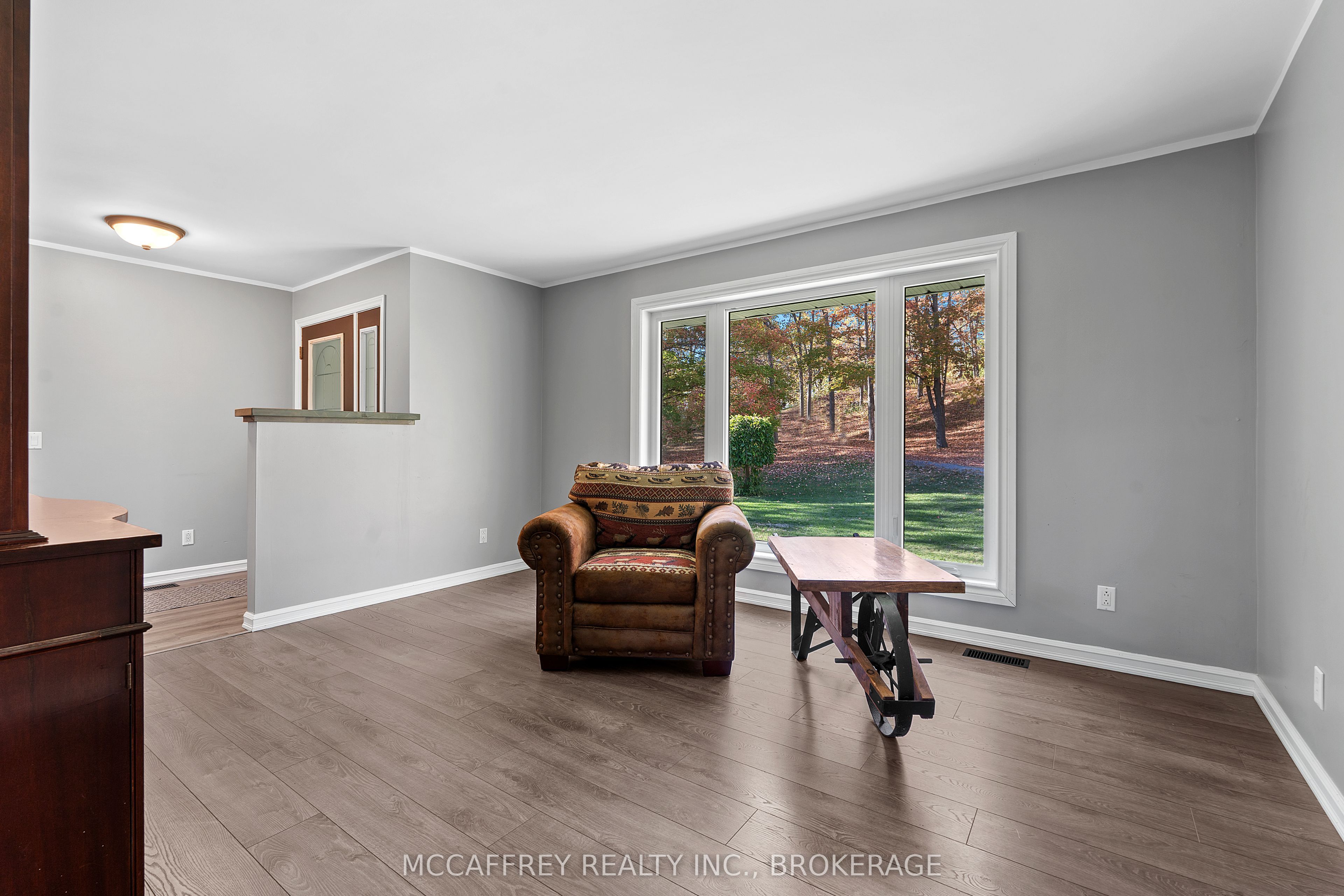 51 Luffman Road Property Photo 5