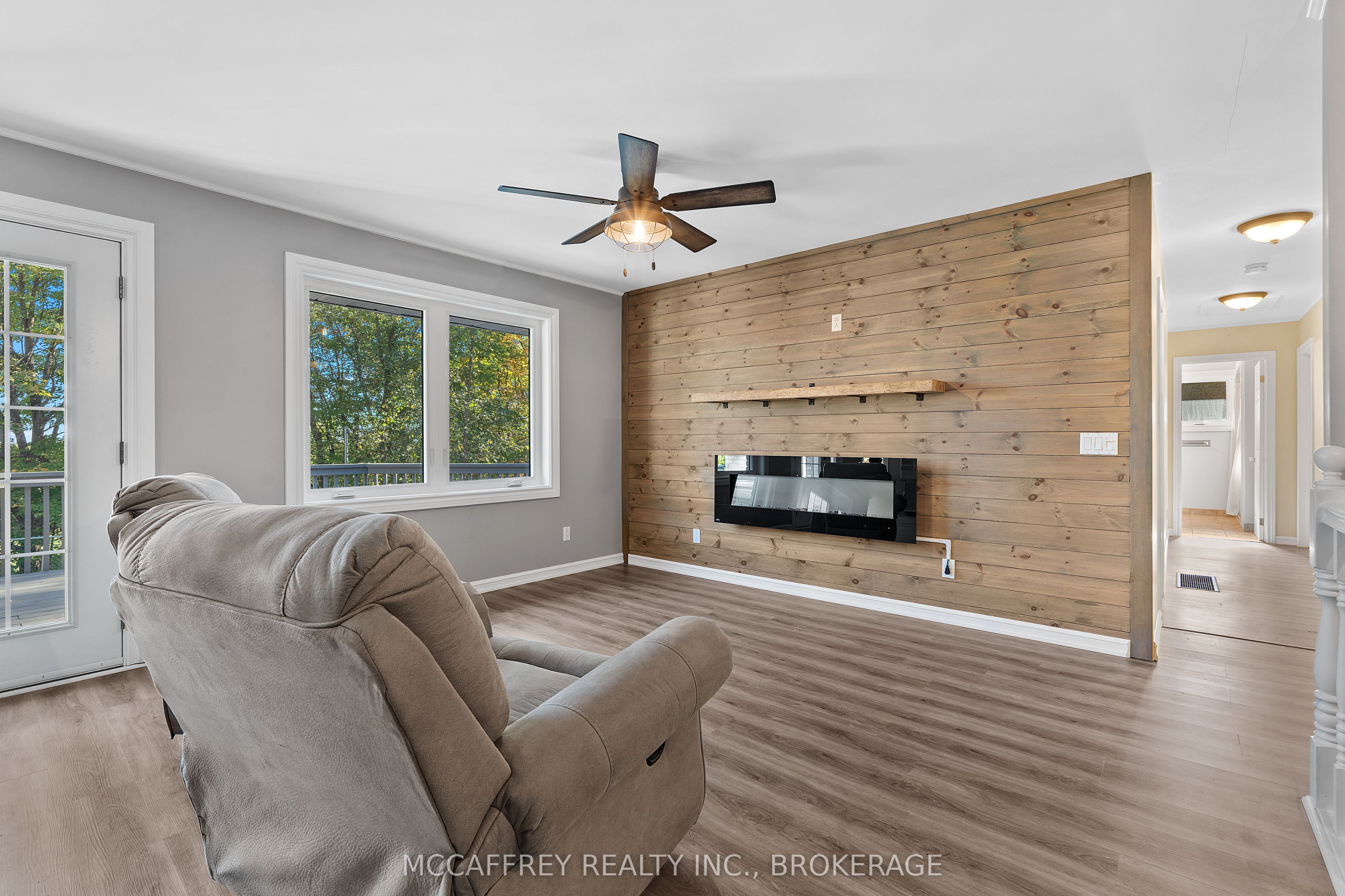 51 Luffman Road Property Photo 8