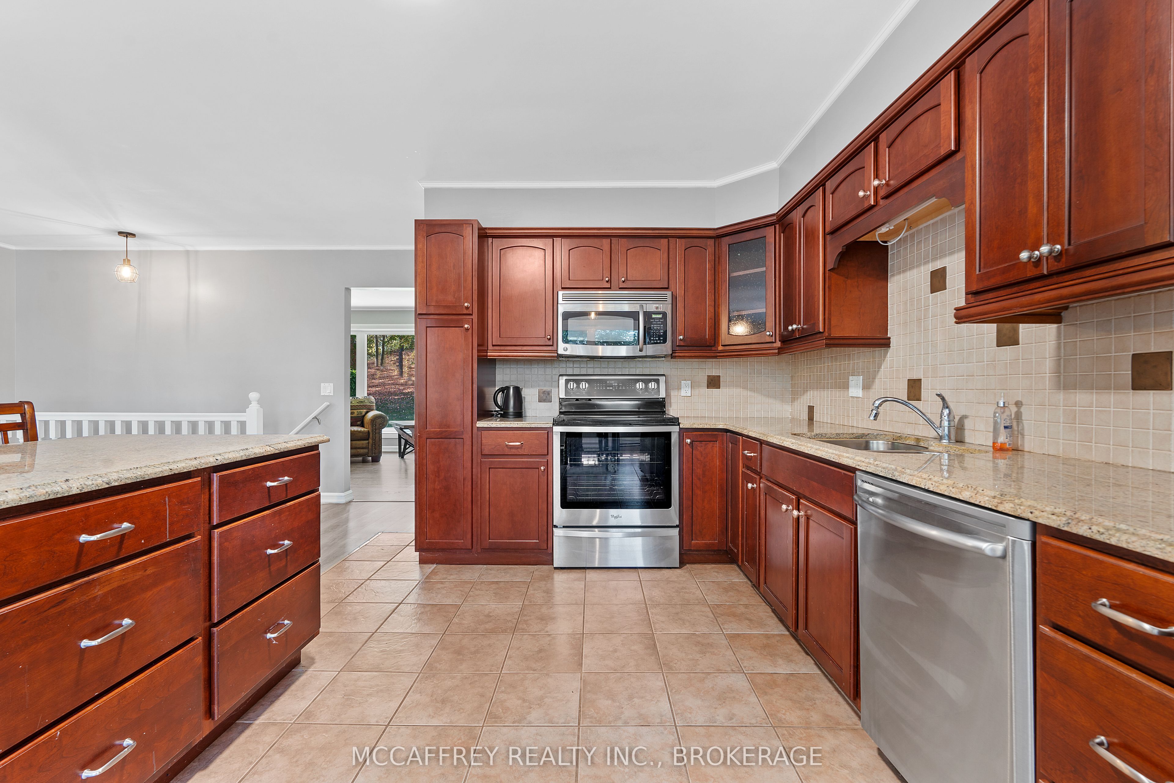 51 Luffman Road Property Photo 15