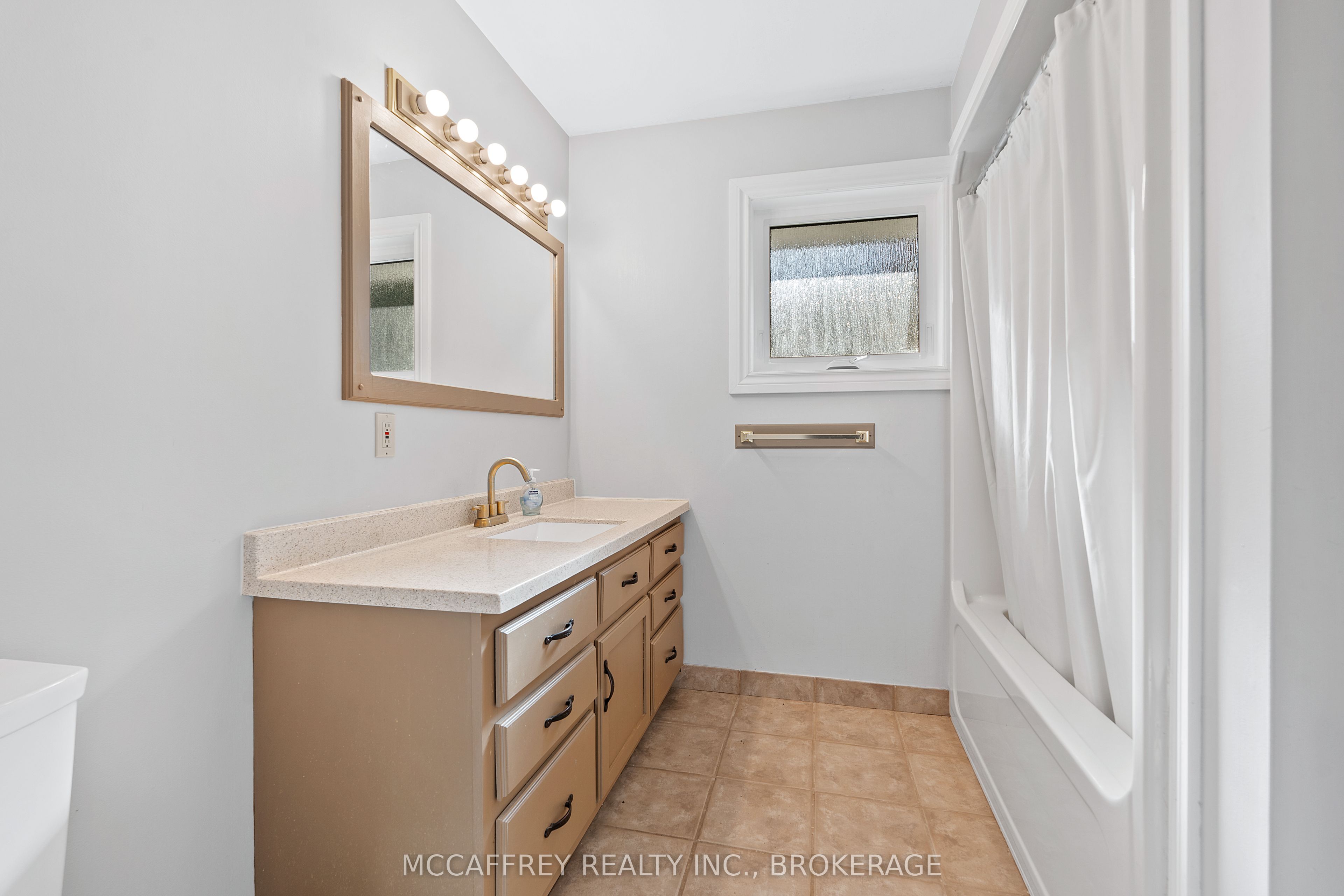 51 Luffman Road Property Photo 19