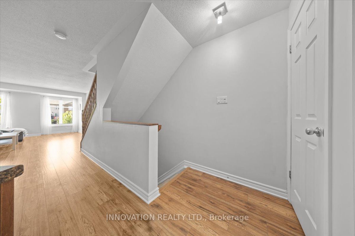 742b Chapman Mills Drive Property Photo 4