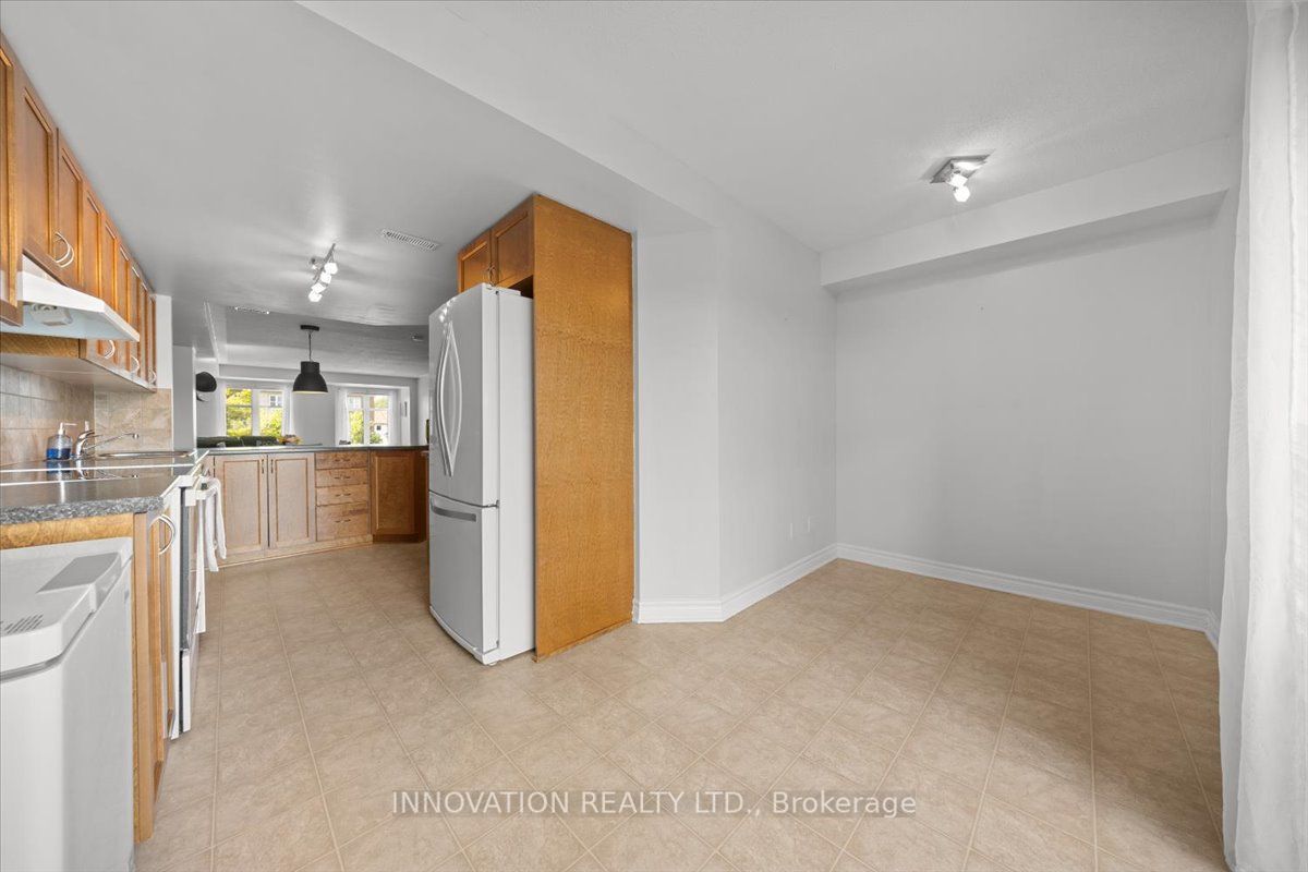 742b Chapman Mills Drive Property Photo 10