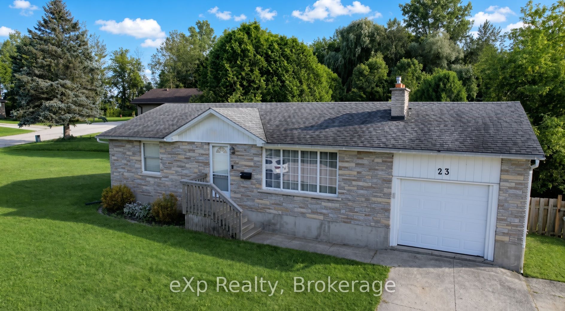 23 Valleyside Drive Property Photo 2