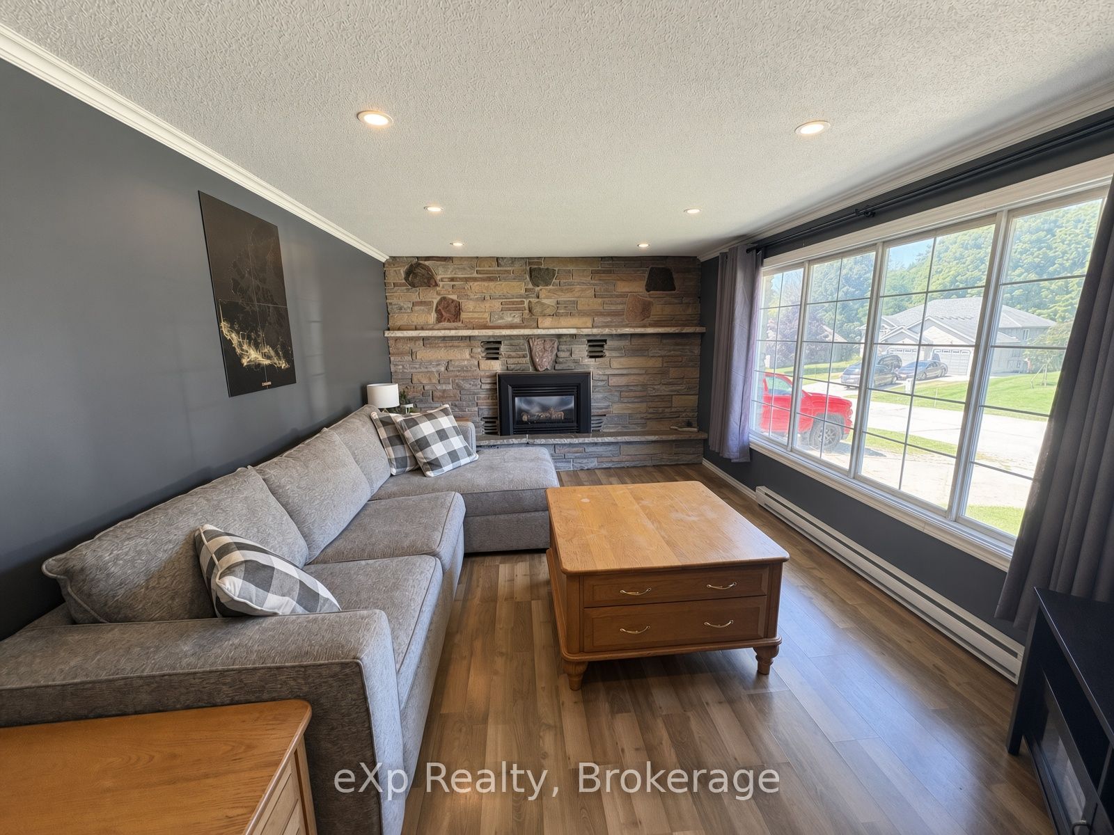 23 Valleyside Drive Property Photo 3