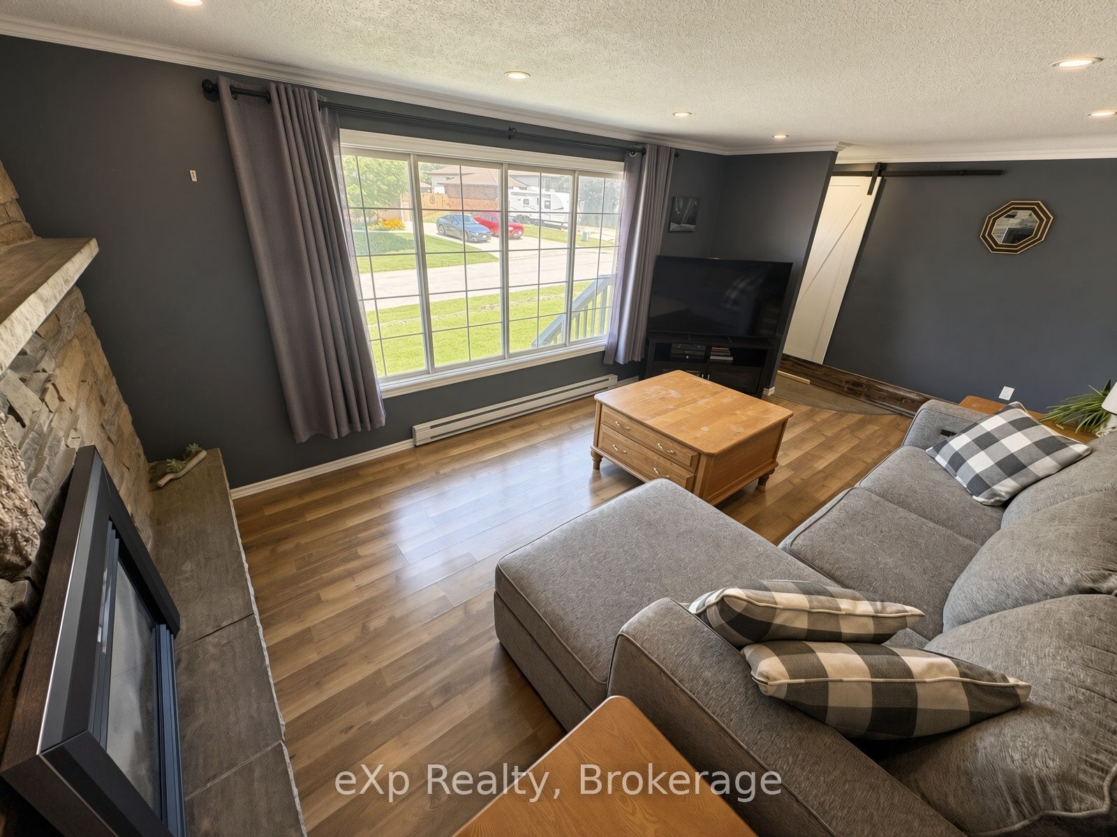 23 Valleyside Drive Property Photo 4