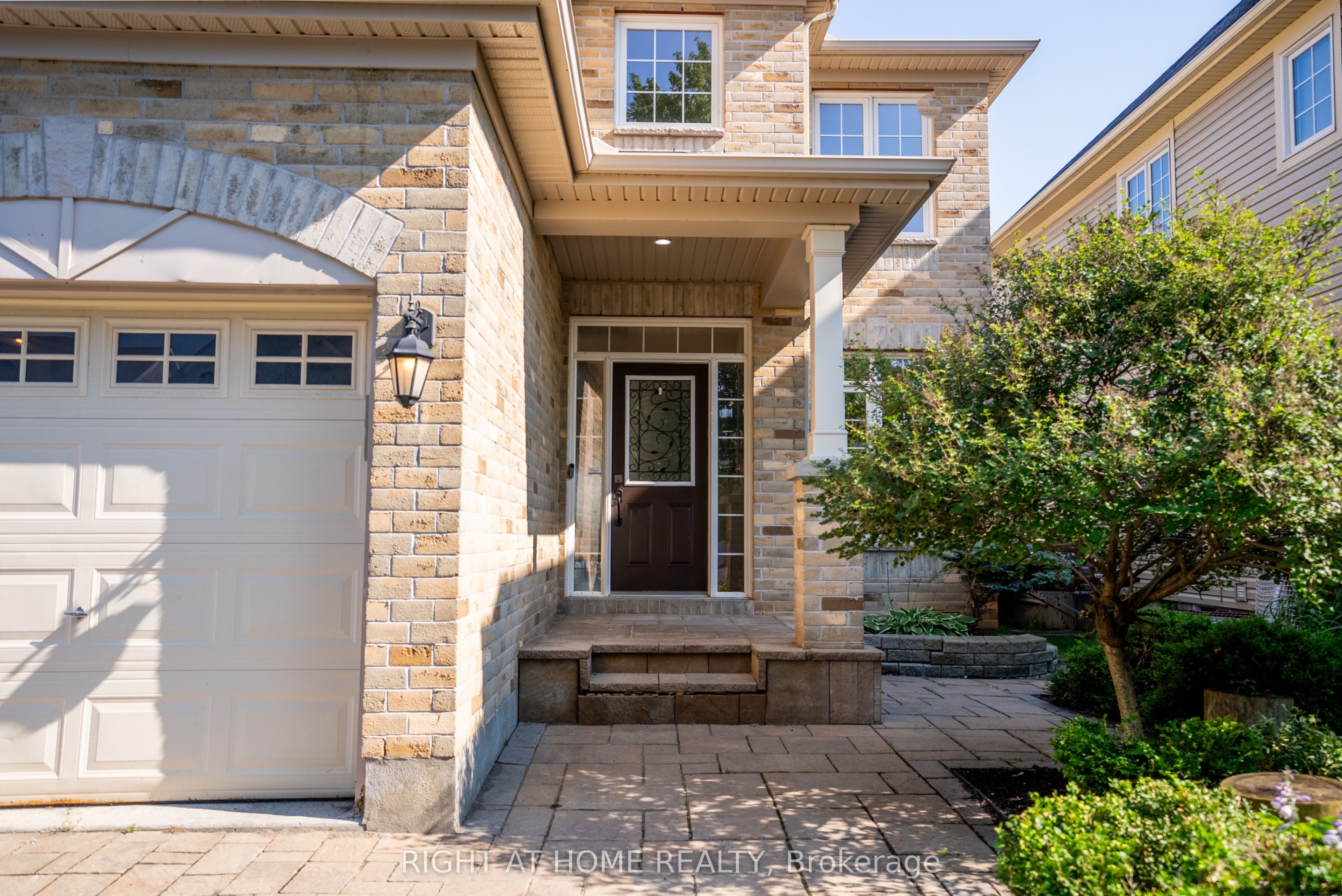 106 Sunita Crescent Property Photo 2