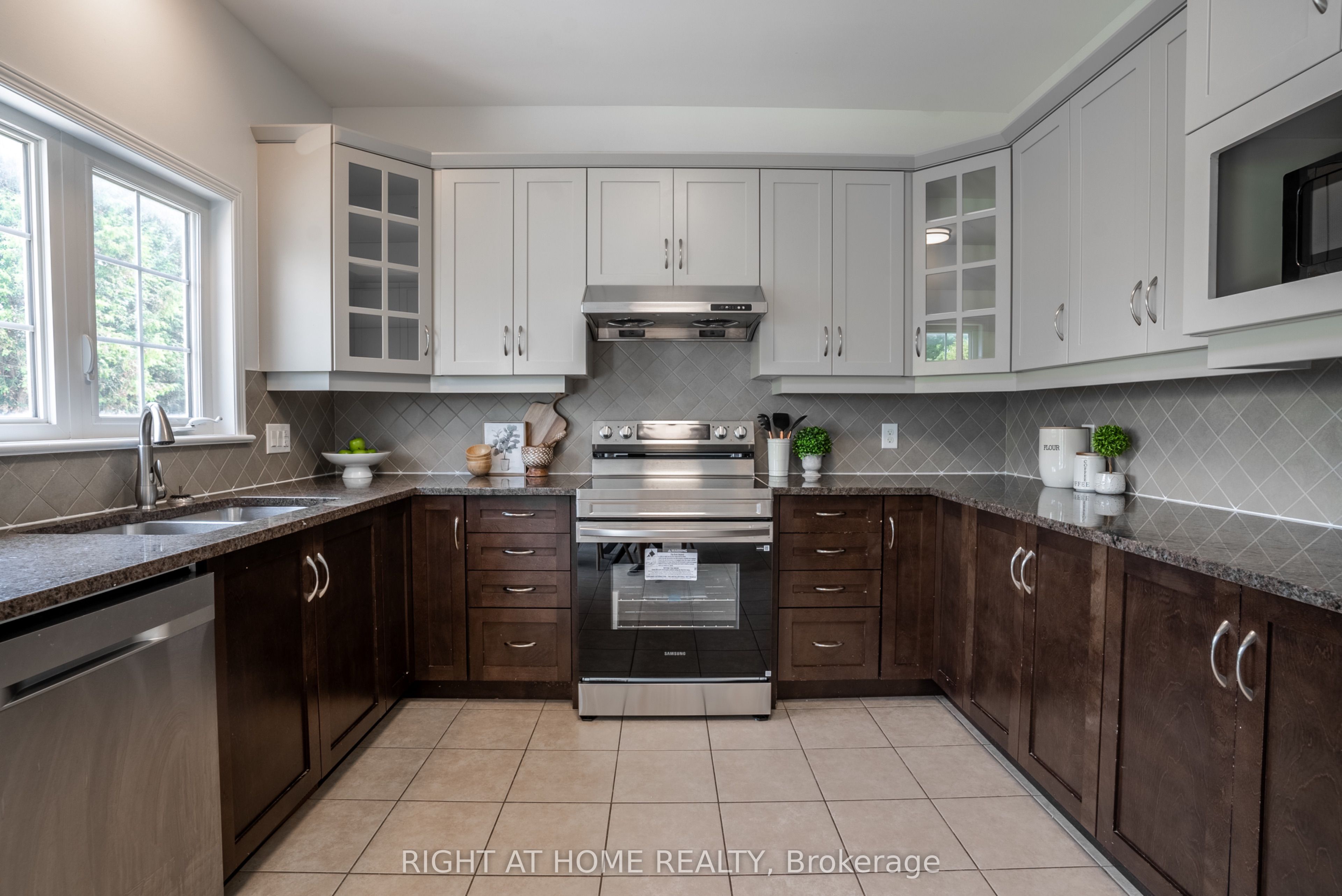 106 Sunita Crescent Property Photo 15