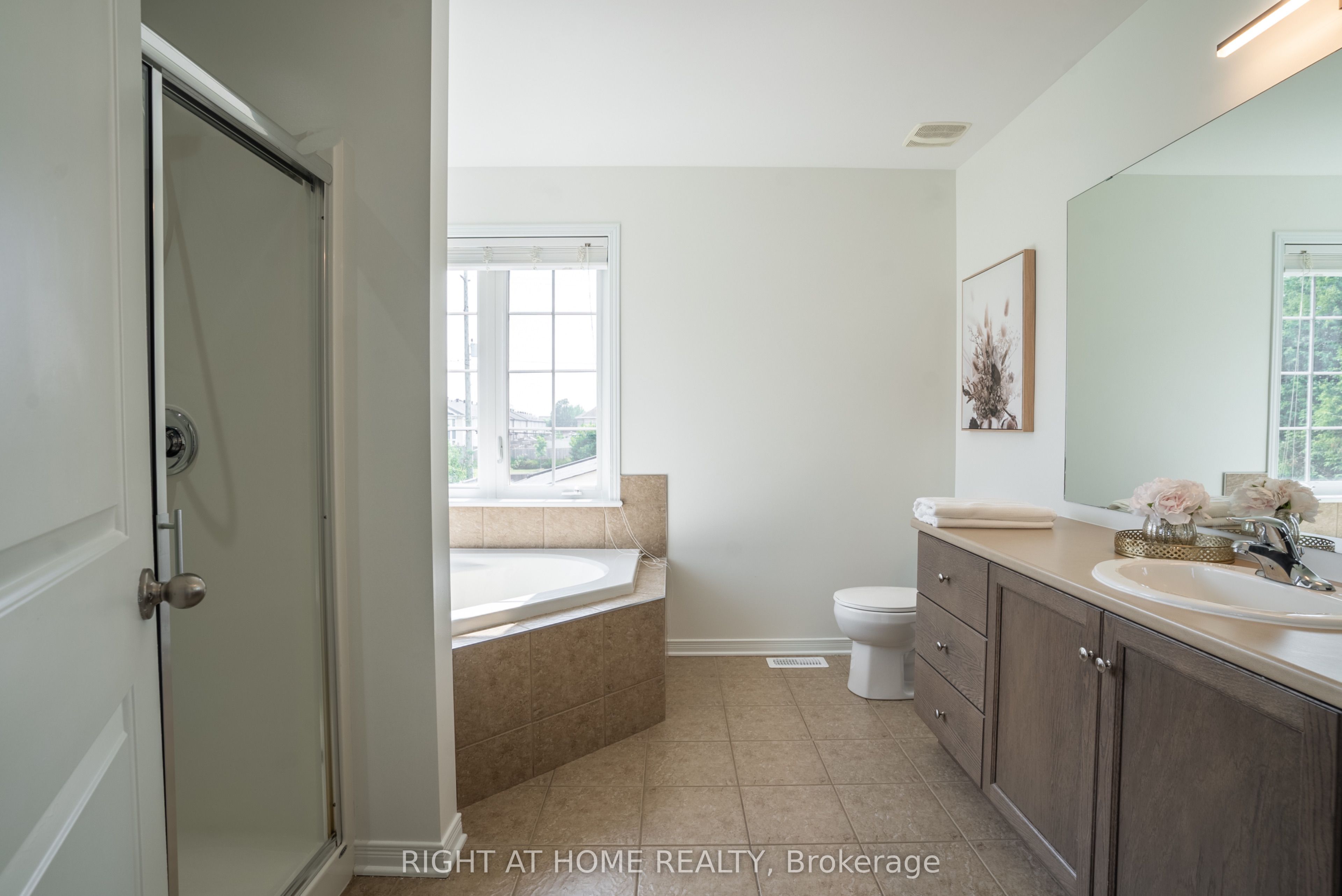 106 Sunita Crescent Property Photo 25