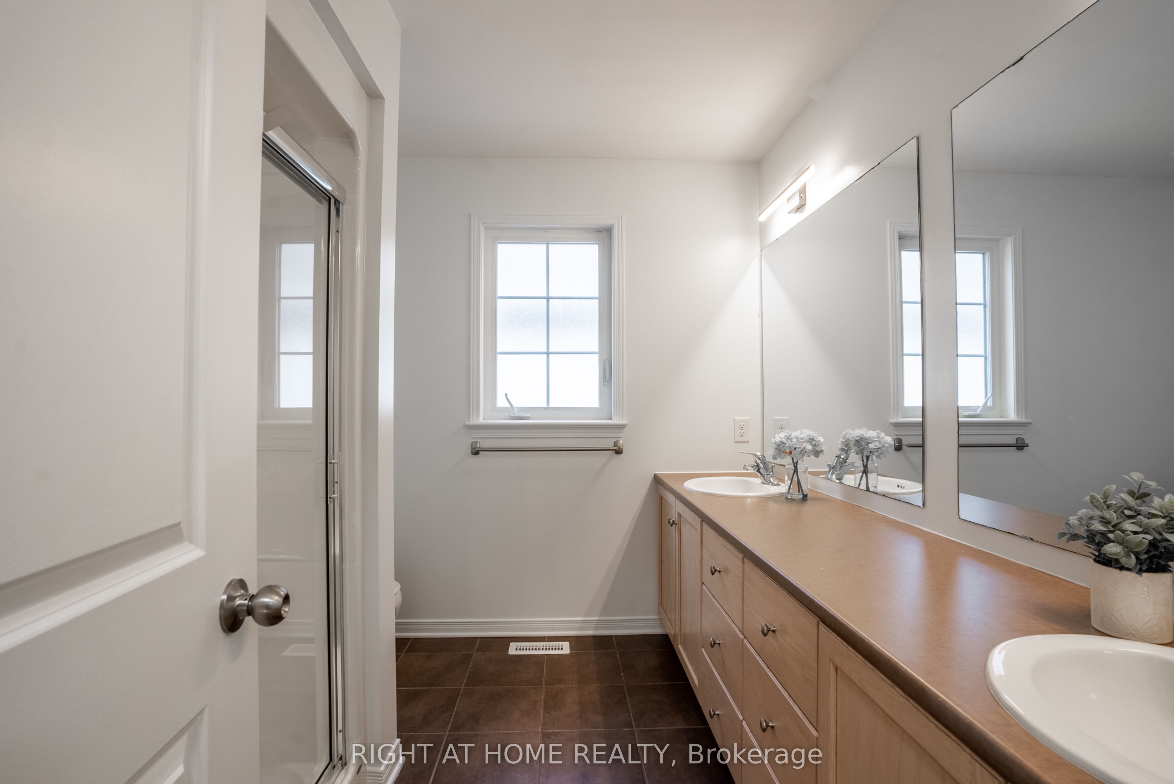 106 Sunita Crescent Property Photo 38