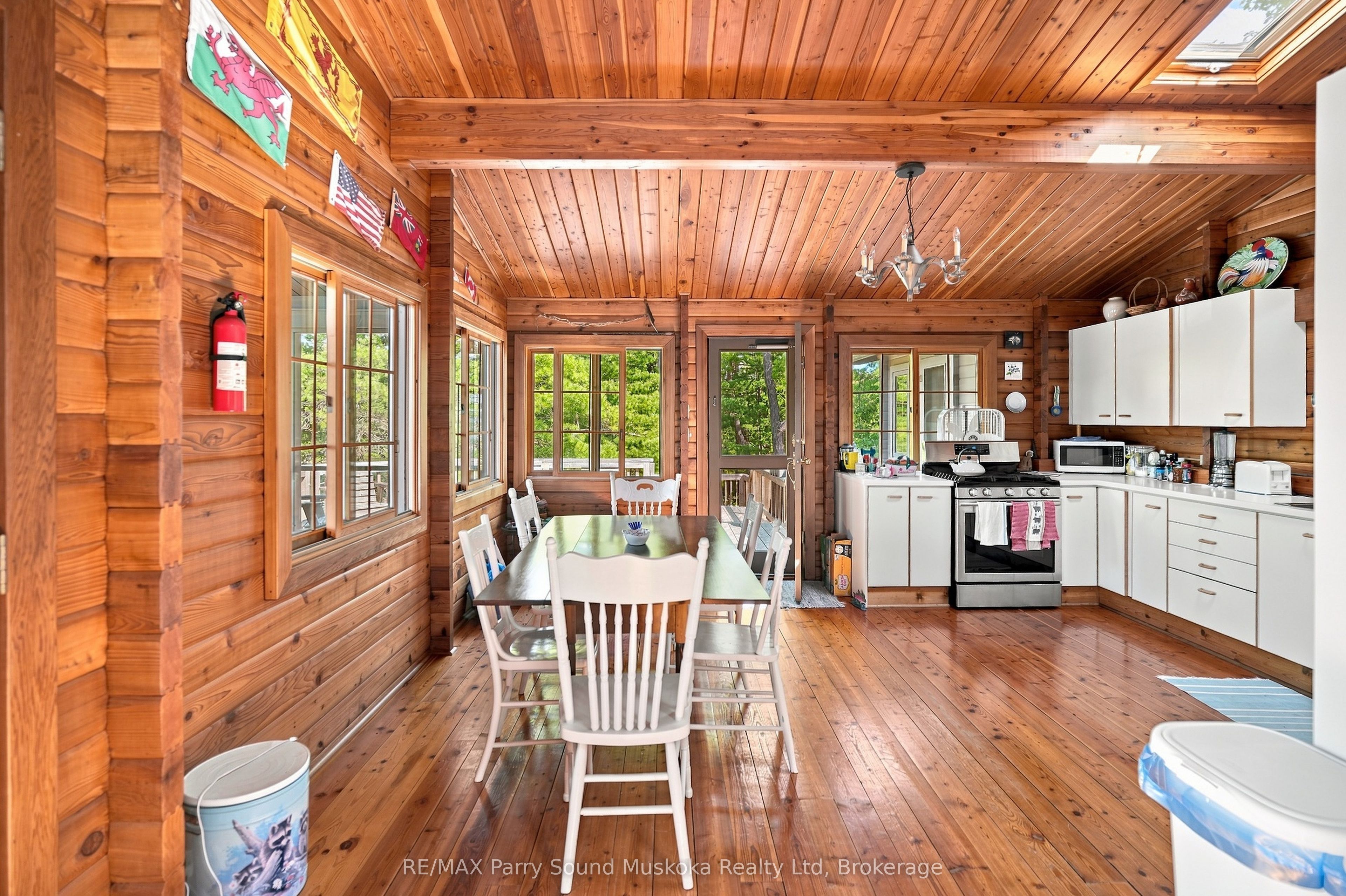 87 Island Island Property Photo 12