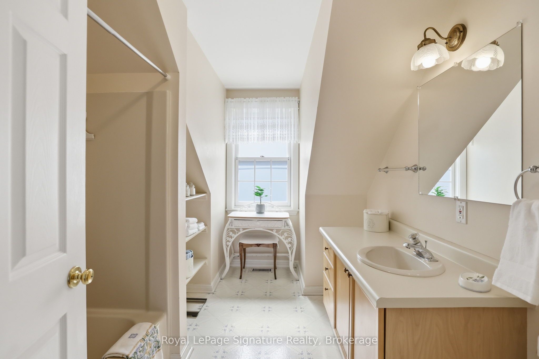 209 Summerhill Road Property Photo 19