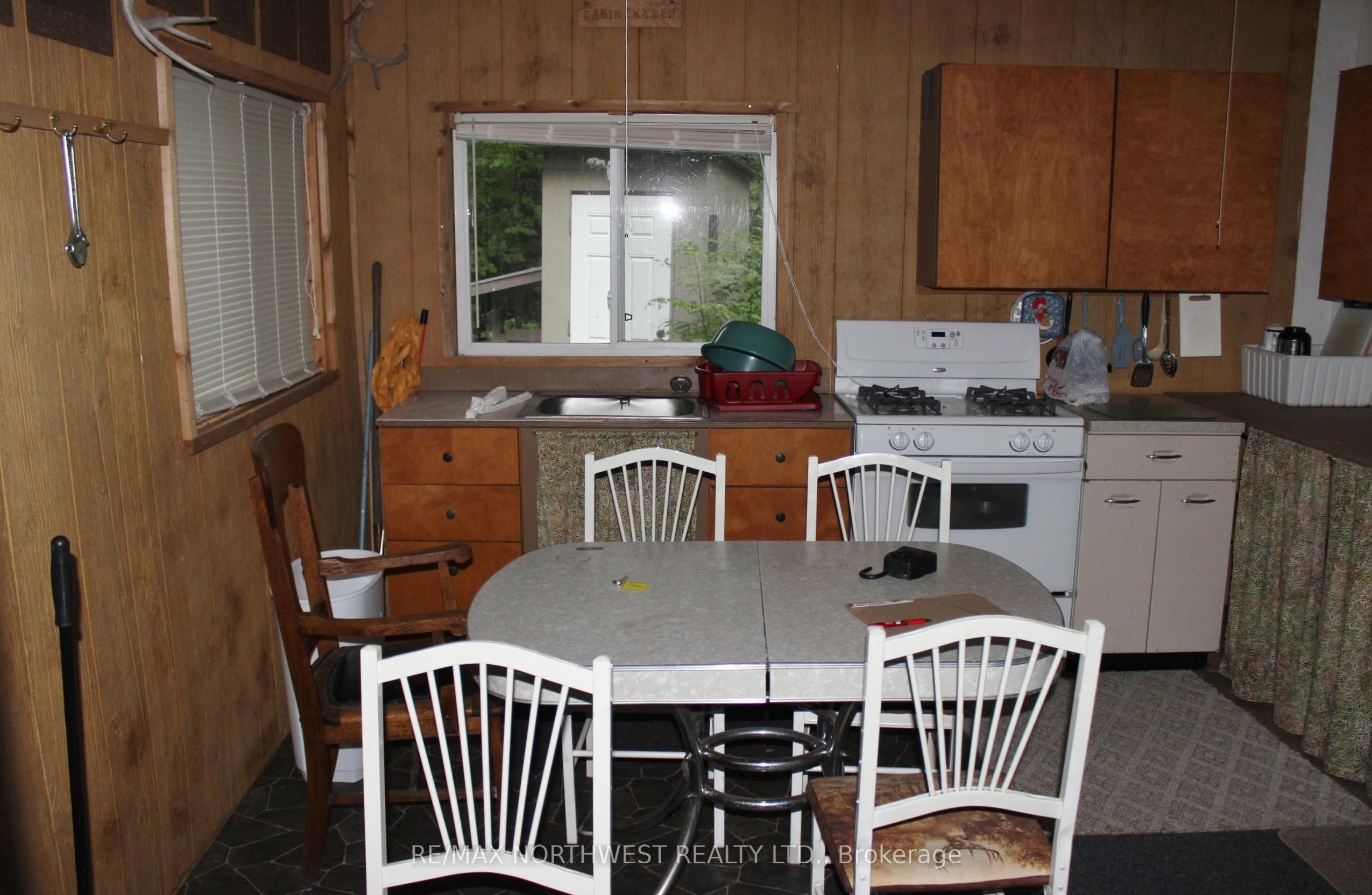 402 Andrews Rd Property Photo 7