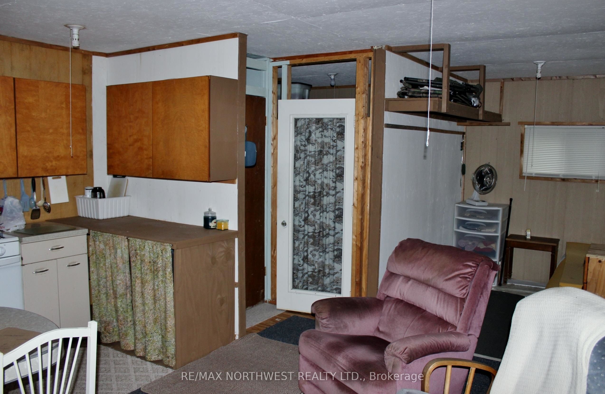 402 Andrews Rd Property Photo 9