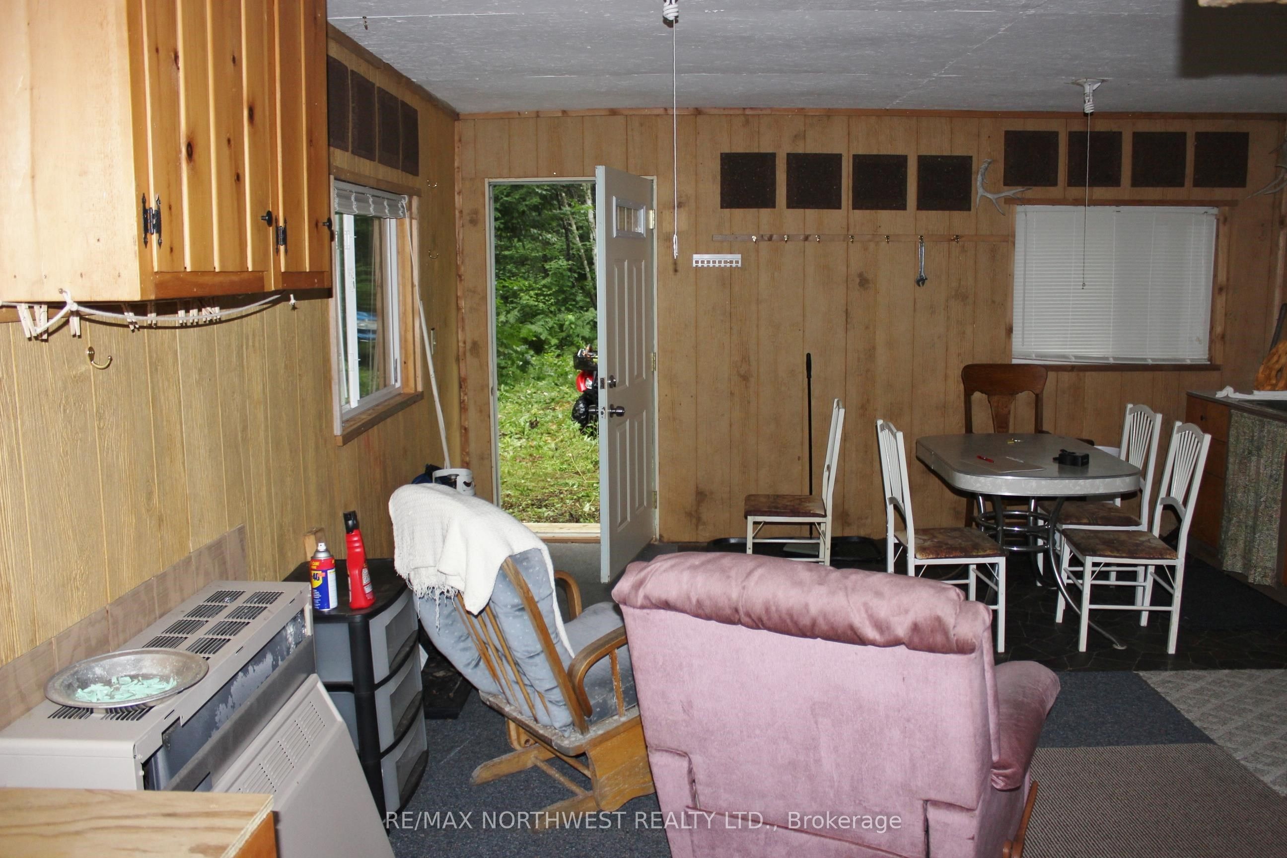 402 Andrews Rd Property Photo 15