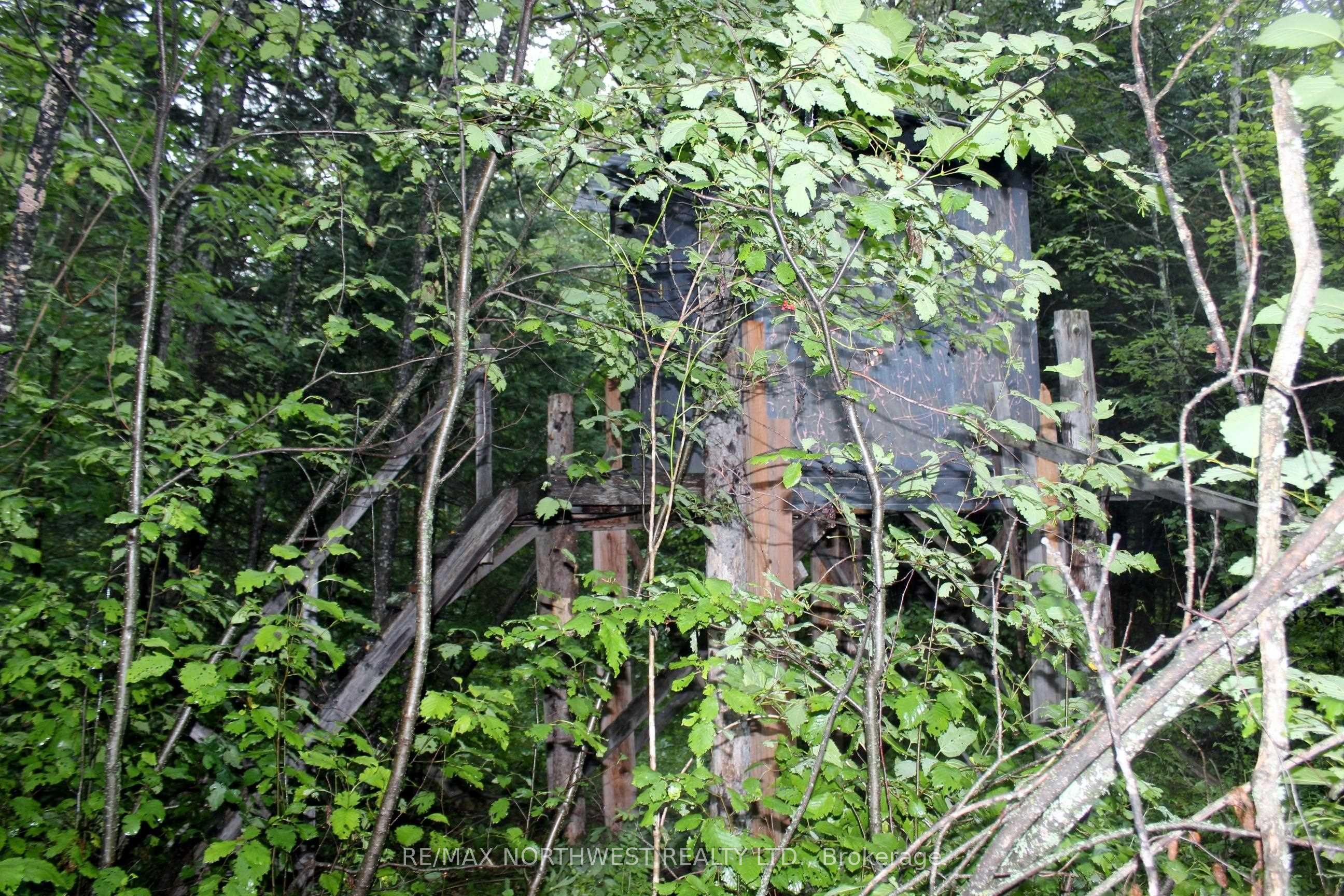 402 Andrews Rd Property Photo 32