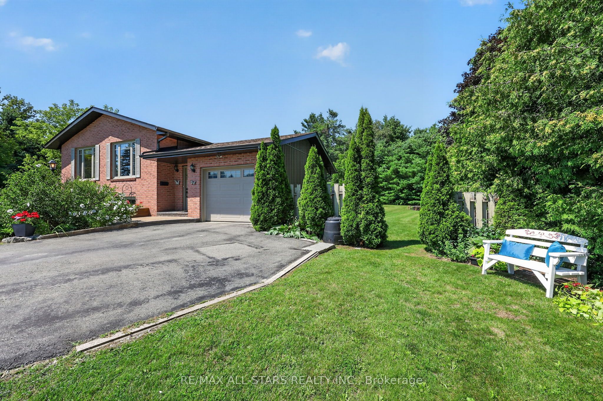 6 Golf Court Property Photo 6