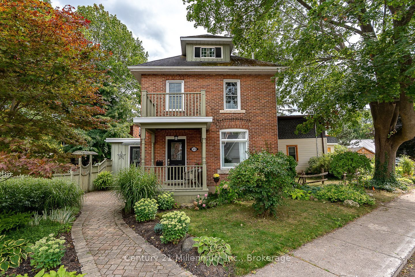 169 5th A Street E Property Photo 1