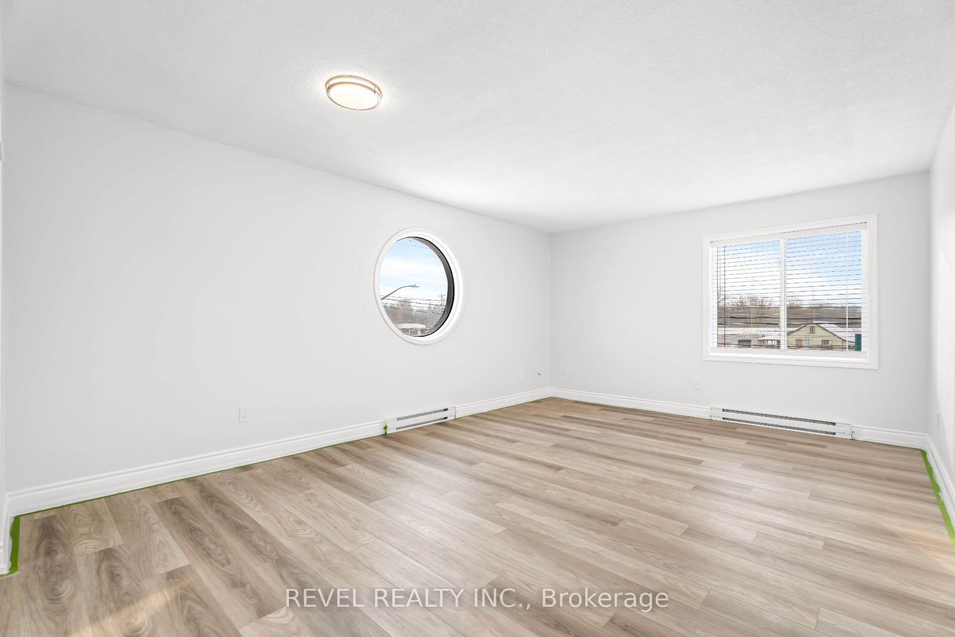 204 E Samuelson Street E Property Photo 15