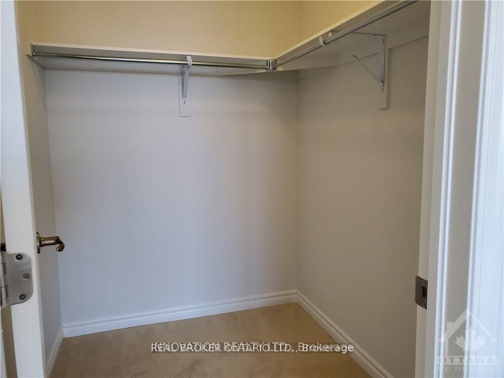 719 Rouncey Road Property Photo 10