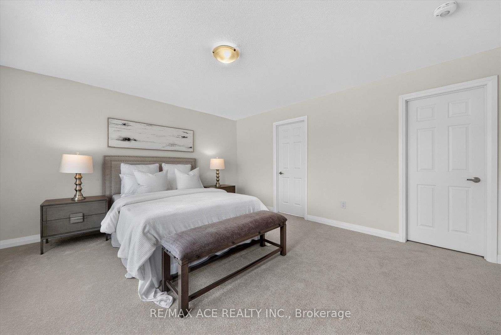 45 International Drive Property Photo 25