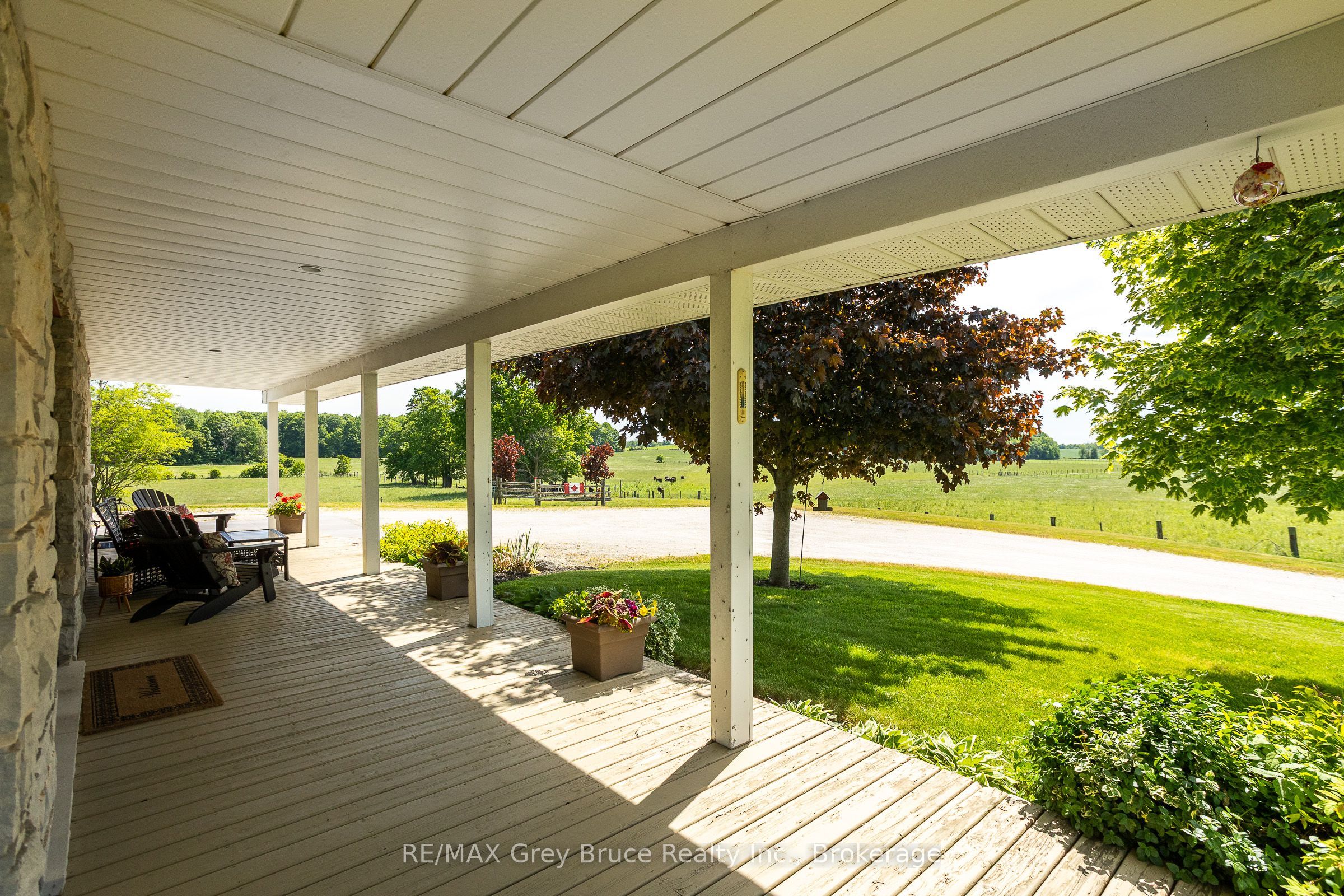 122152 Sideroad 12 Property Photo 4