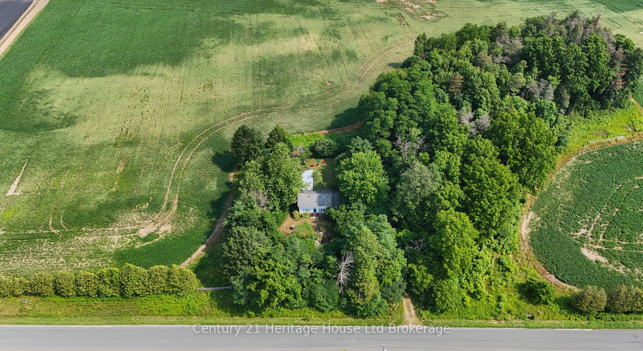 55728 Maple Grove Line Property Photo 1