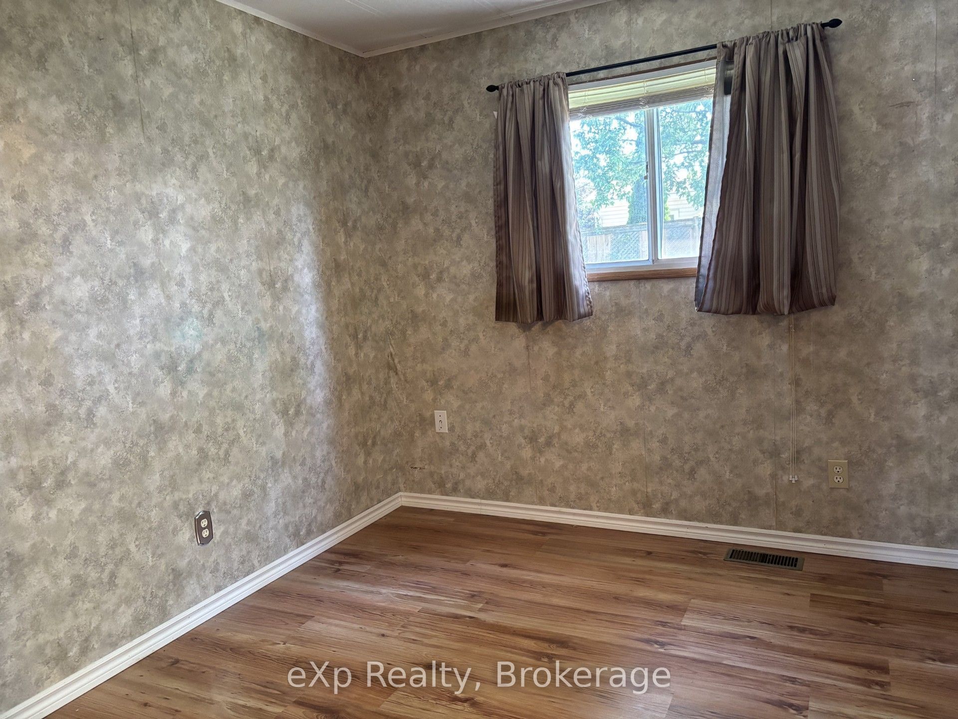 230 4 Concession 4 Property Photo 28