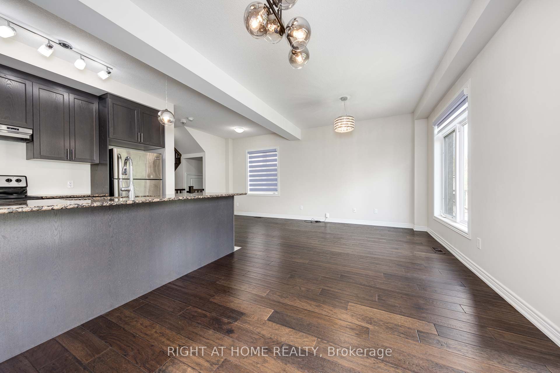 71 Southshore Crescent Property Photo 14