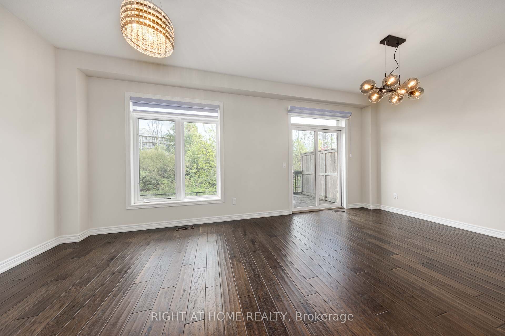 71 Southshore Crescent Property Photo 16